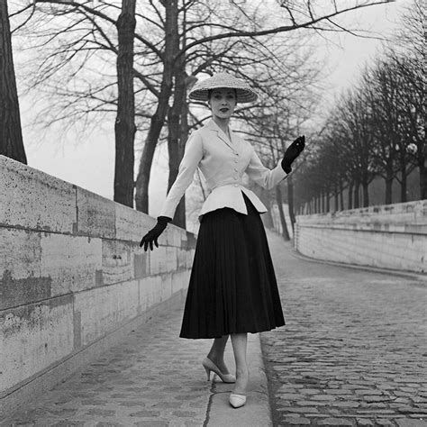 sigle christian dior|1947 Christian Dior new look.